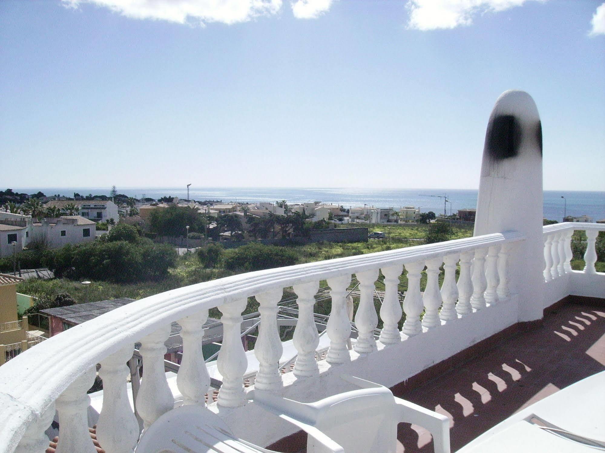Ocean View Acomodação com café da manhã  2*
